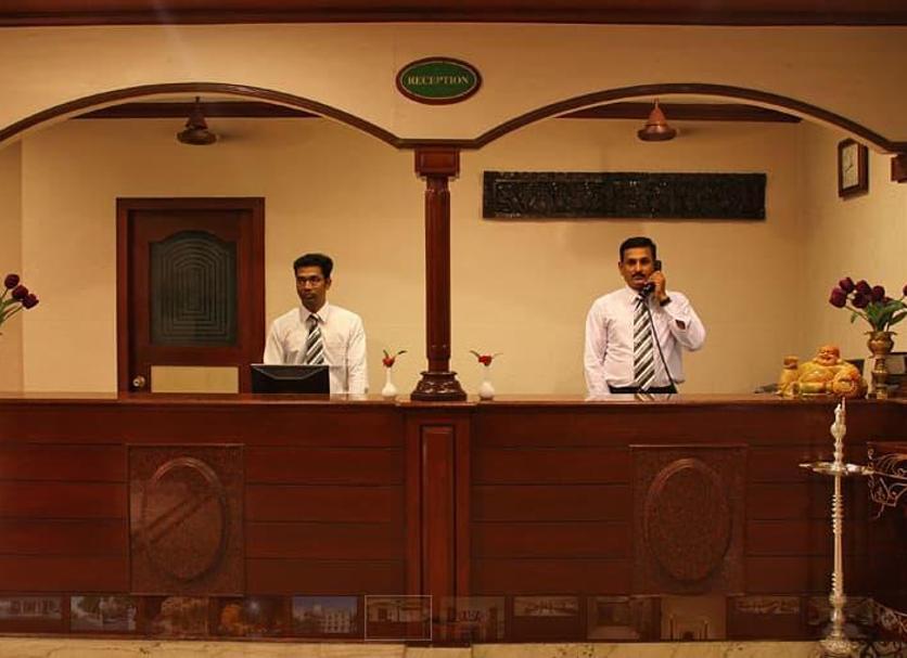 Front desk Photo