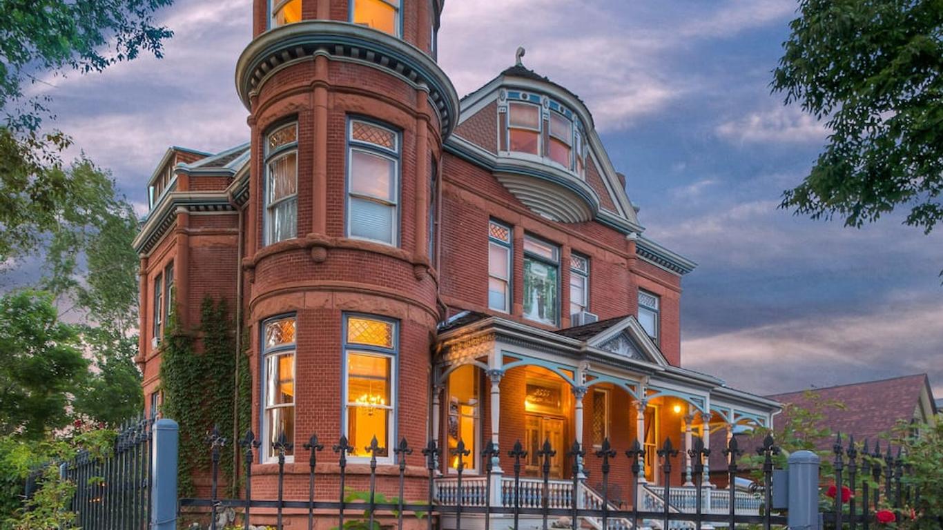 Lumber Baron Inn & Gardens