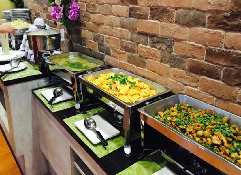 Buffet Photo