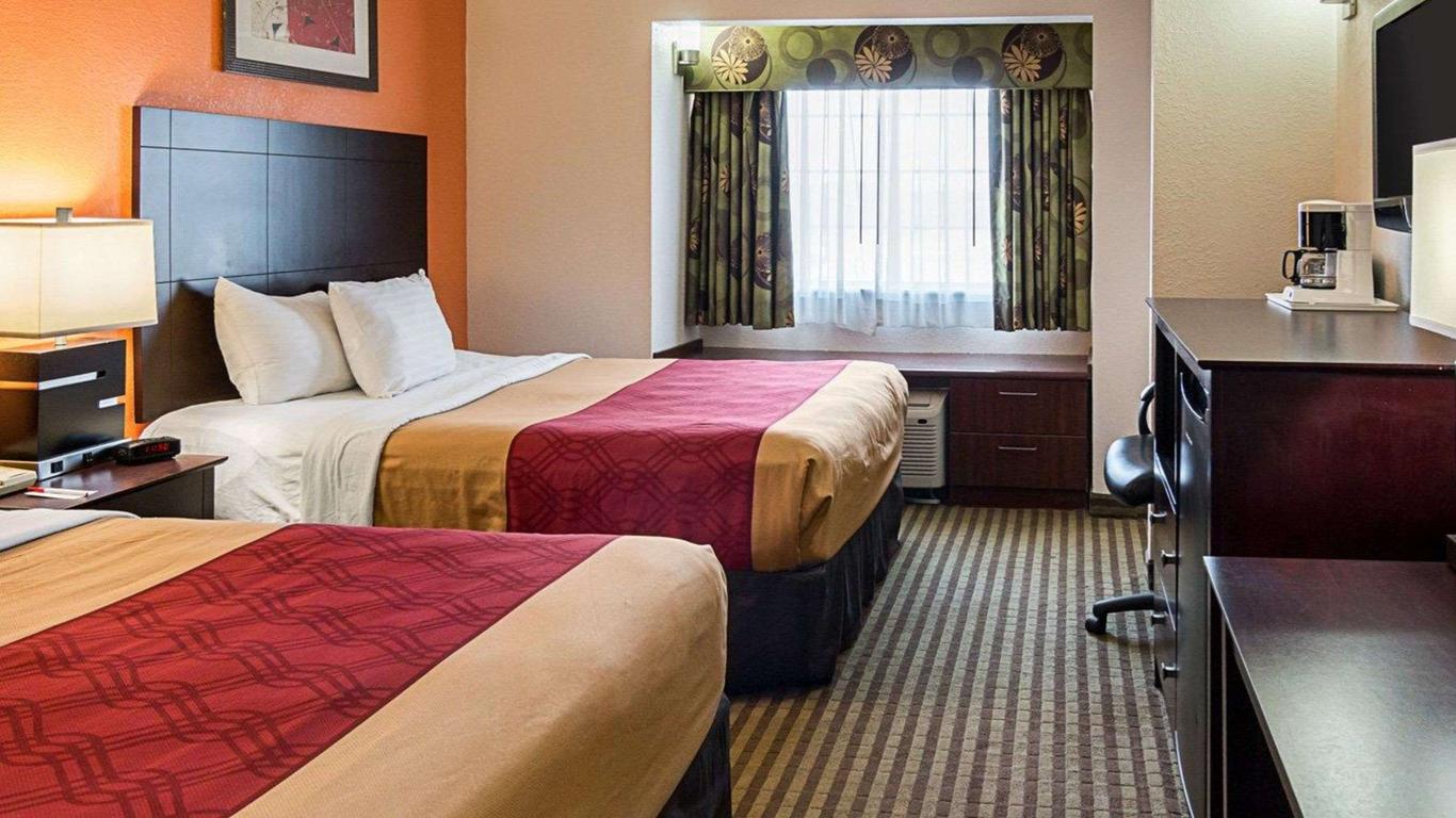 Econo Lodge Inn and Suites Natchitoches