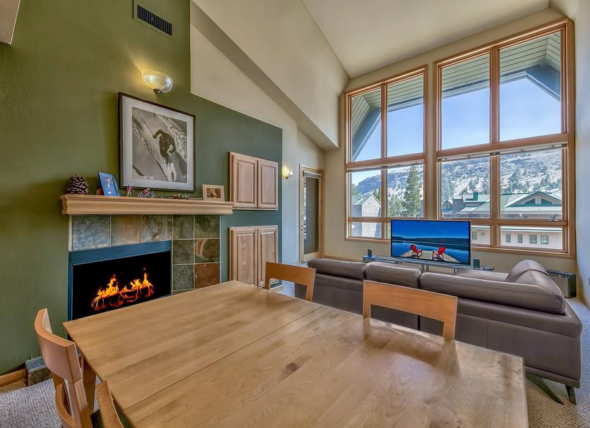 Dining room Photo