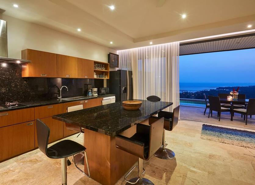 Kitchen Photo