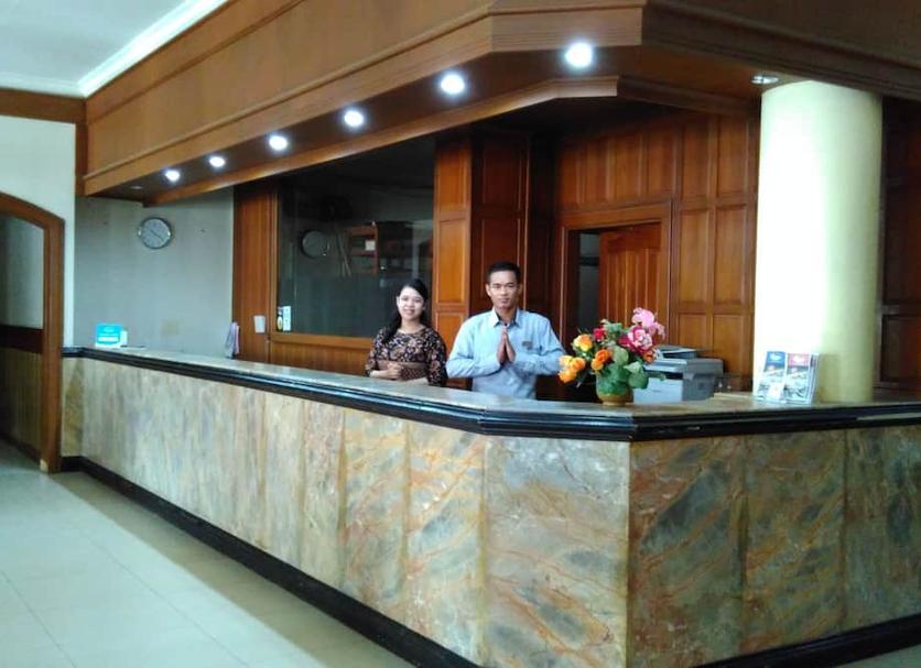 Front desk Photo