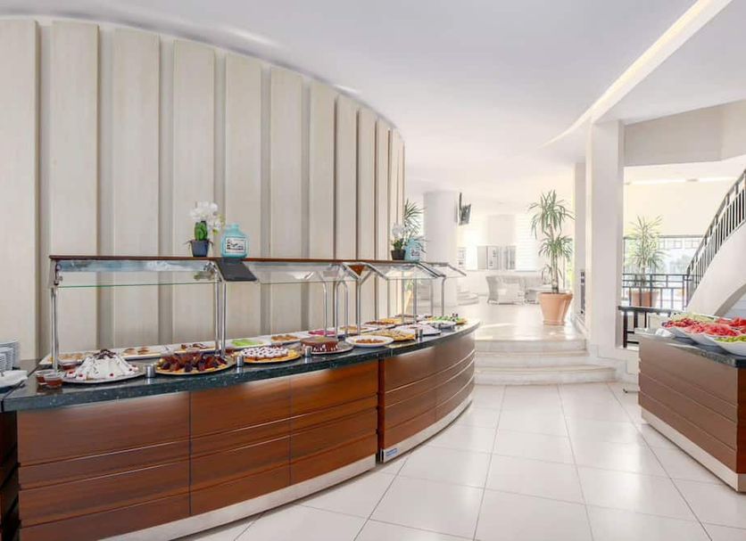 Buffet Photo