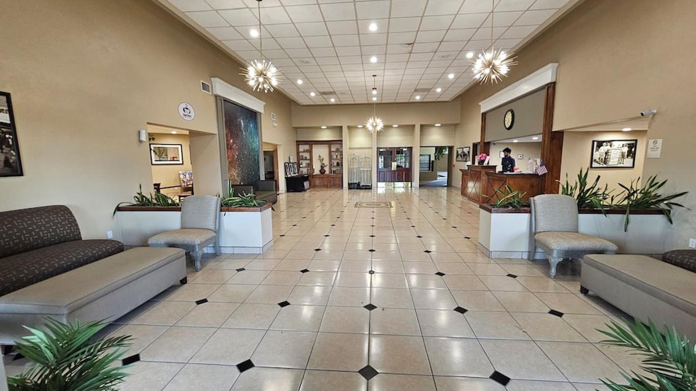 Clarion Inn & Suites