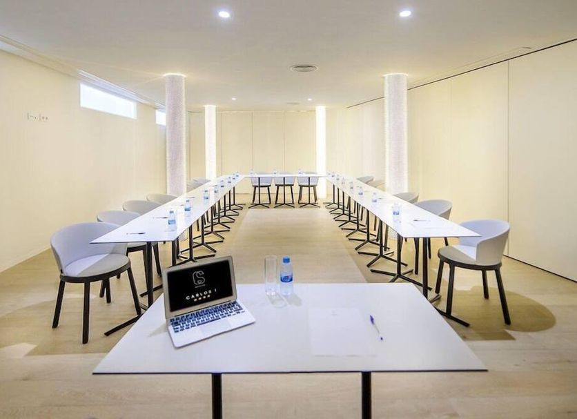 Conference room Photo