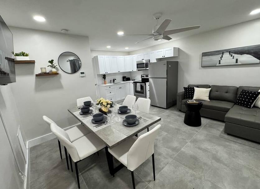 Dining room Photo