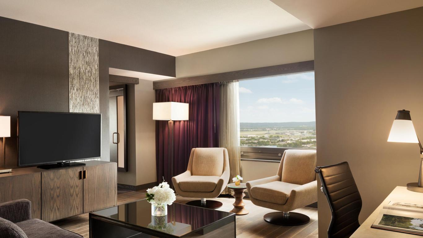 Luxury Hotel near Minneapolis Airport  InterContinental Saint Paul  Riverfront