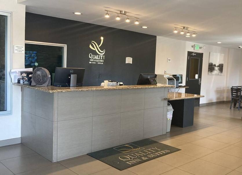Front desk Photo