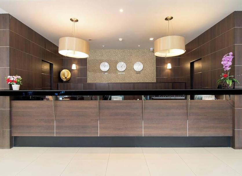 Front desk Photo