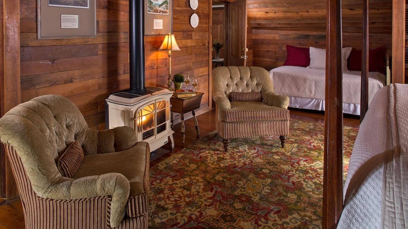 Glen-Ella Springs Hotel & Restaurant