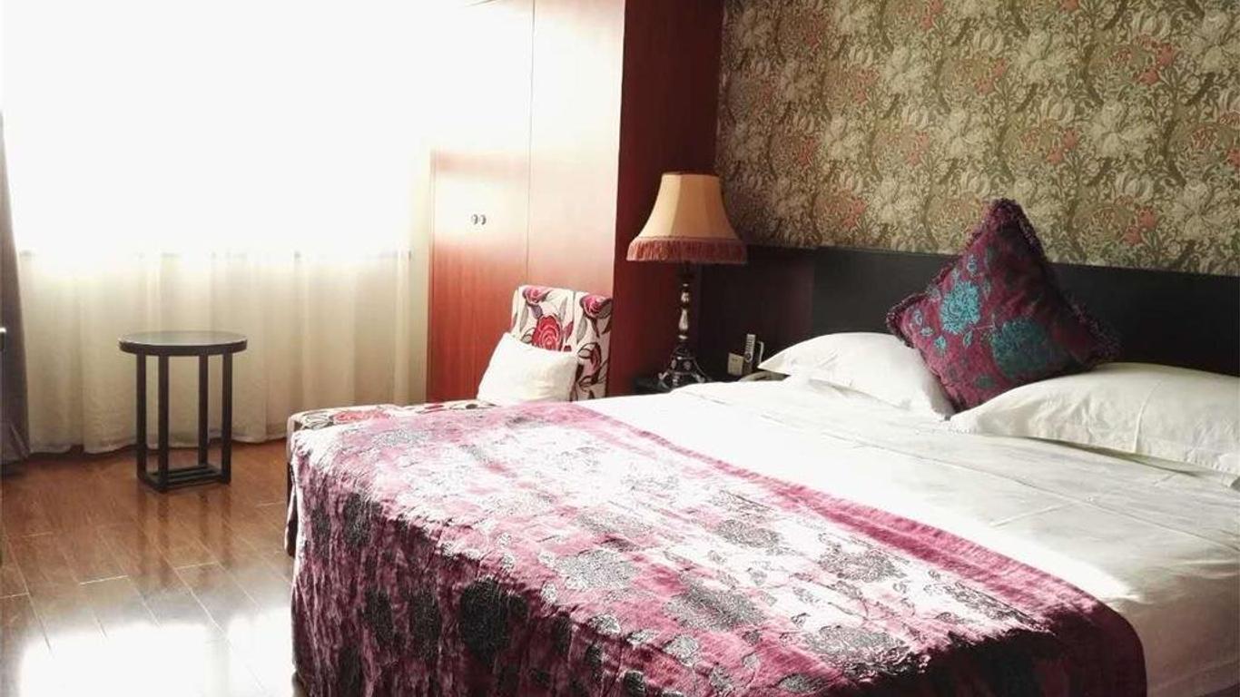 Taiyuan Danfeng Hotel