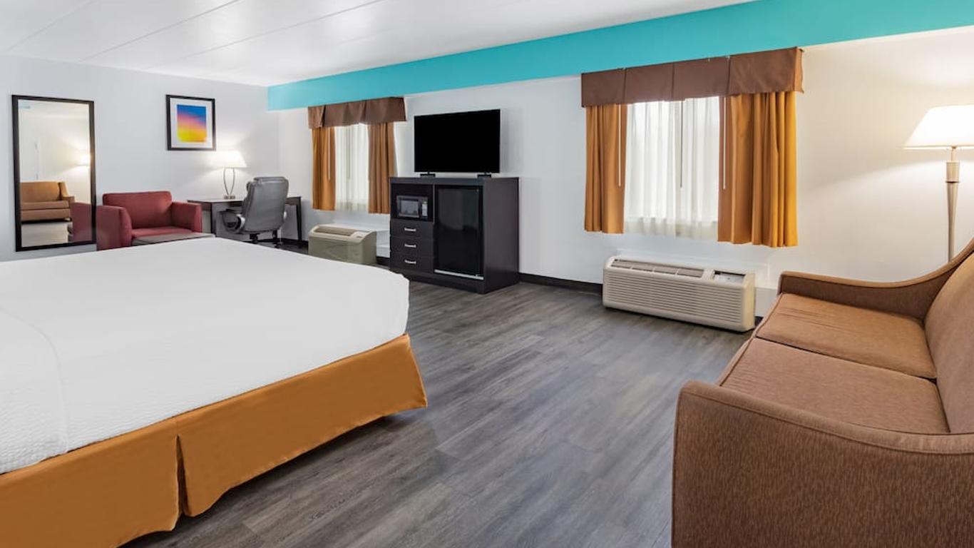 Travelodge by Wyndham Livonia/Canton/Novi Detroit Area