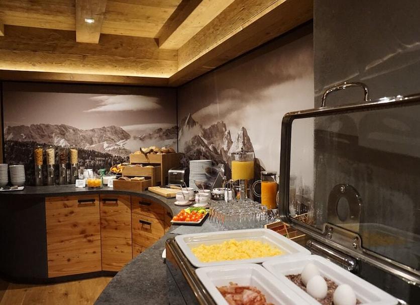 Buffet Photo