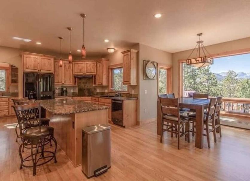 Kitchen Photo