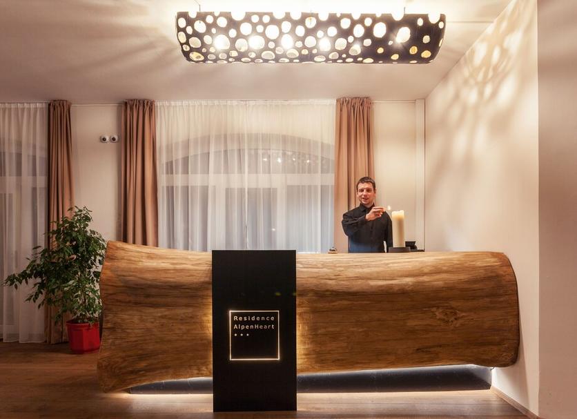 Front desk Photo