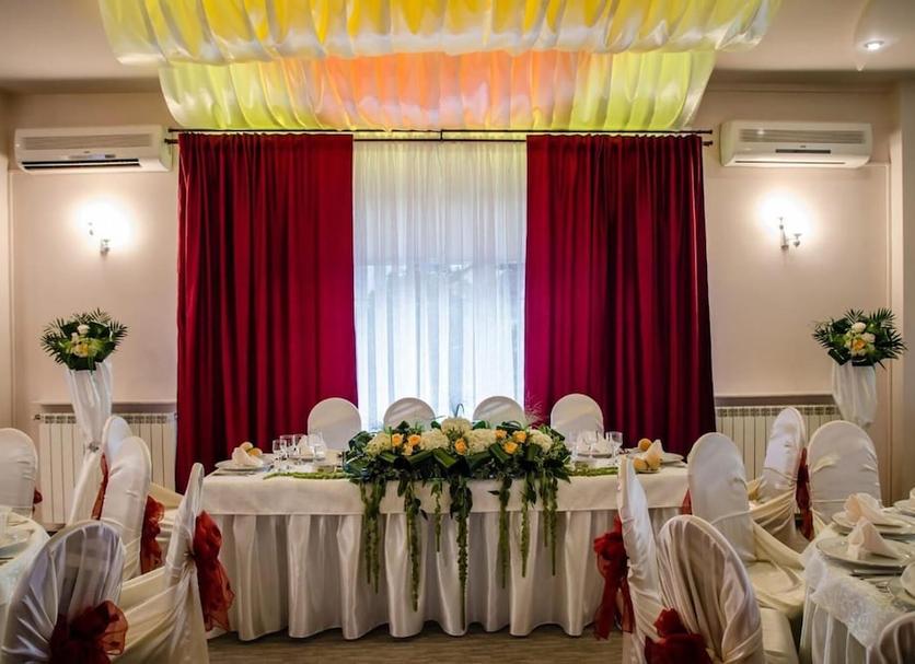 Banquet hall Photo