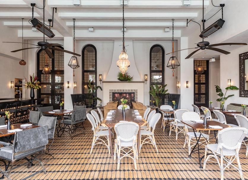 Restaurant Photo