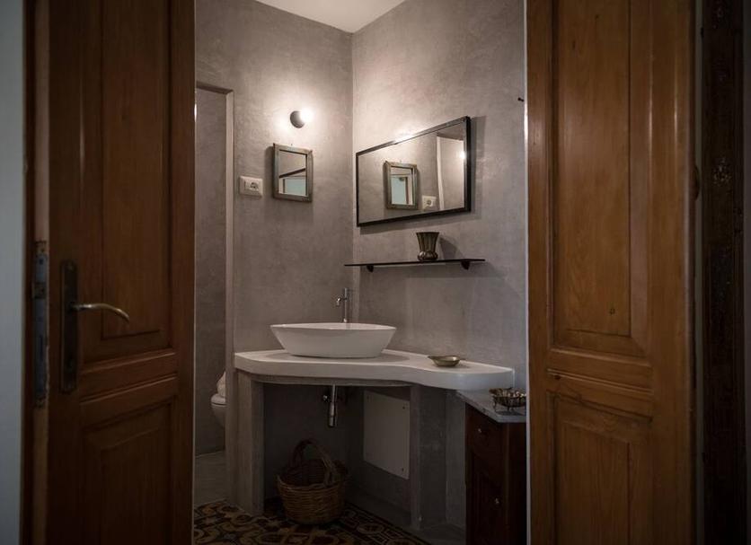Bathroom Photo