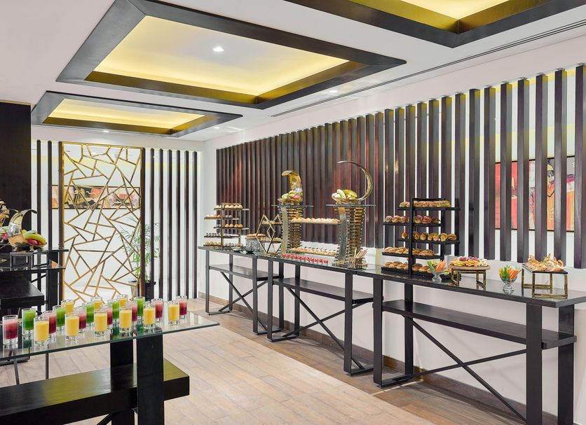 Buffet Photo