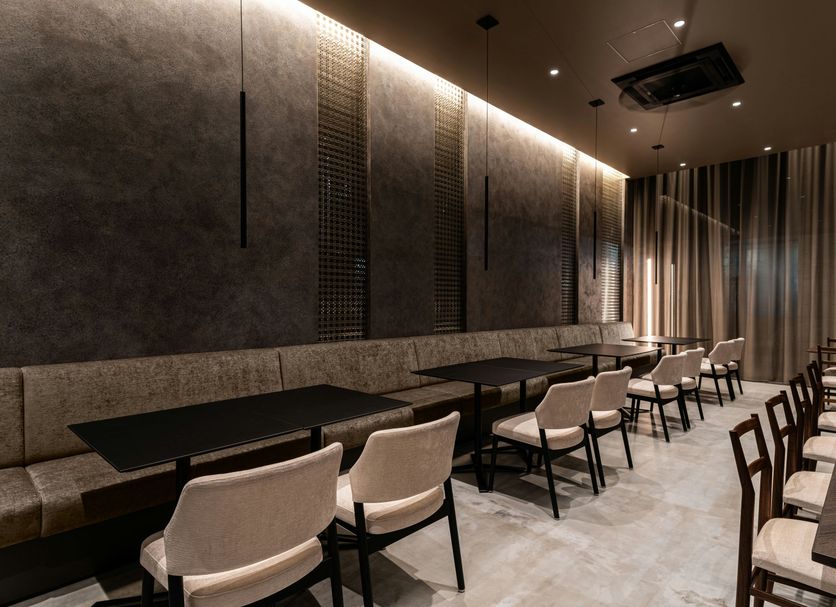 Hotel Jal City Tsukuba in Tsukuba restaurant dining area with long tables and chairs