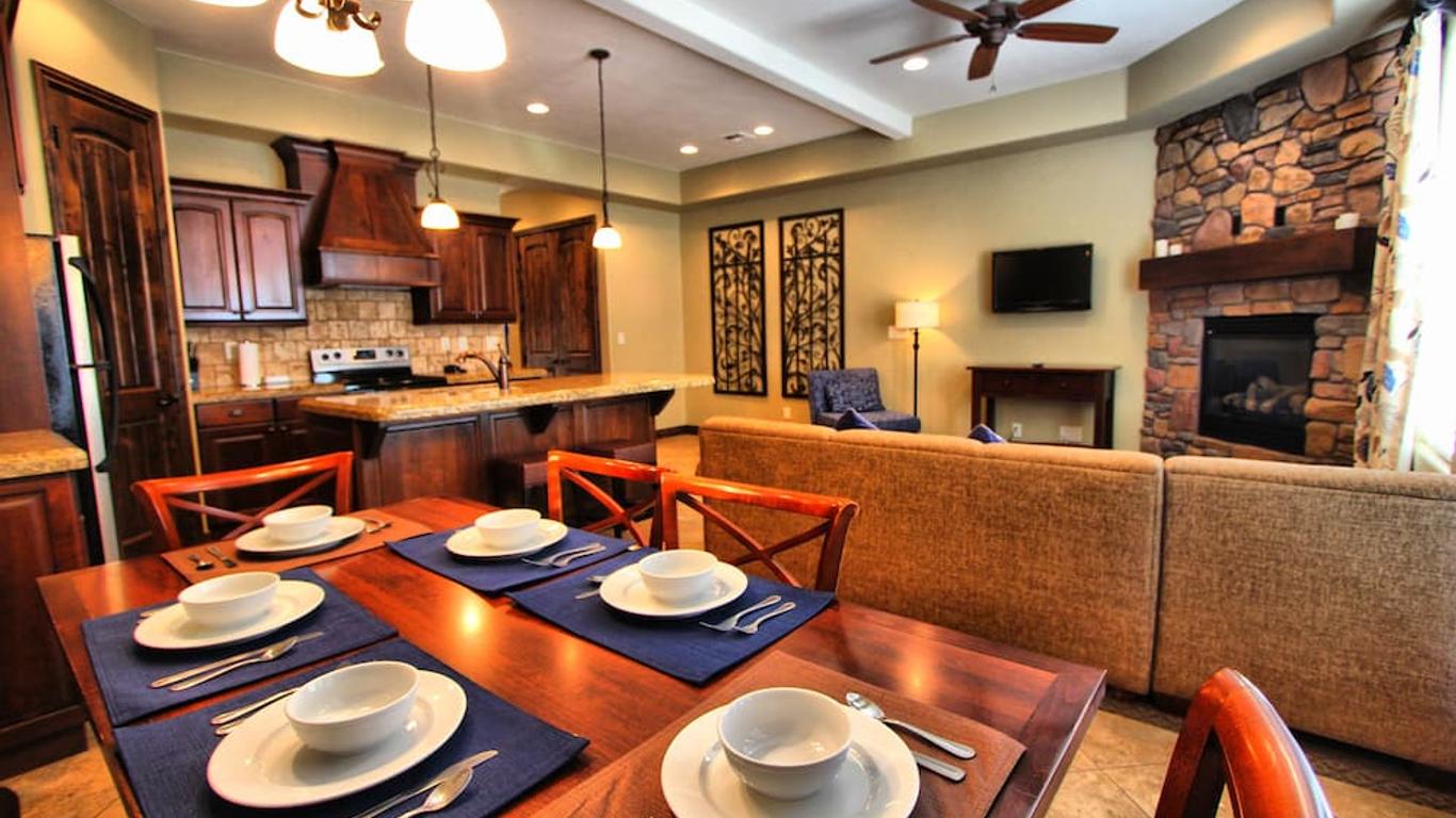 Canyon Villas at Coral Ridge