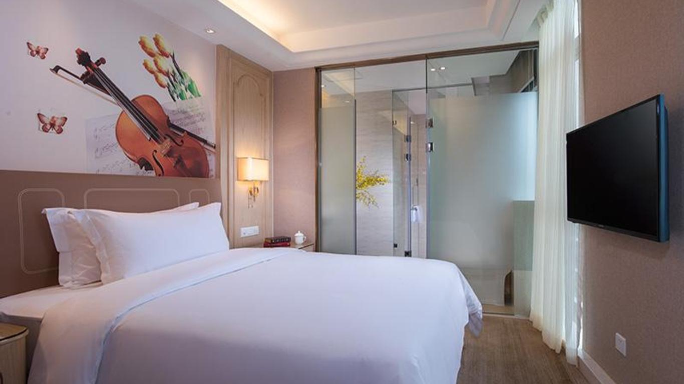 Vienna Hotel Shenzhen Buji Metro Station