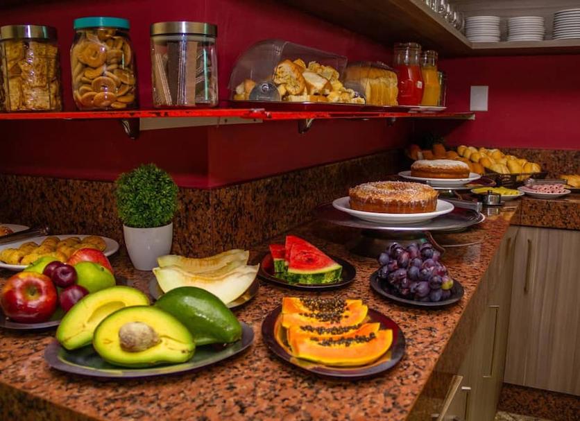 Buffet Photo