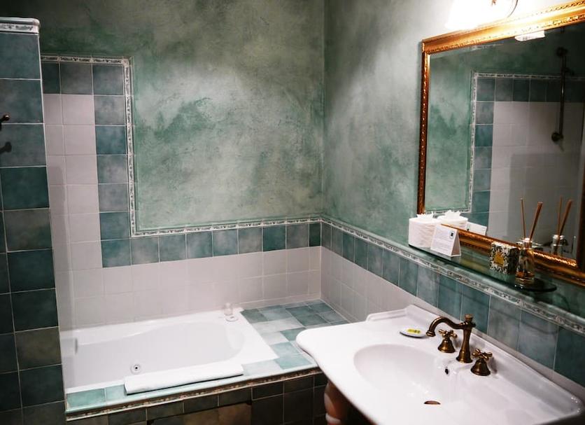 Bathroom Photo