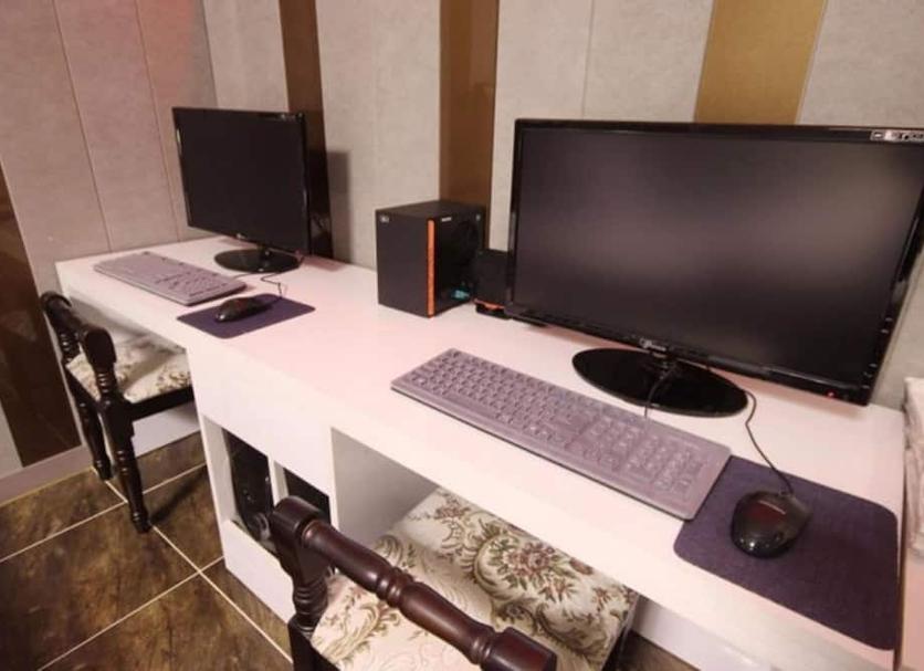 Business center Photo