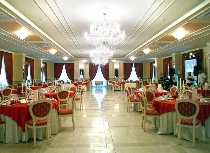 Banquet hall Photo