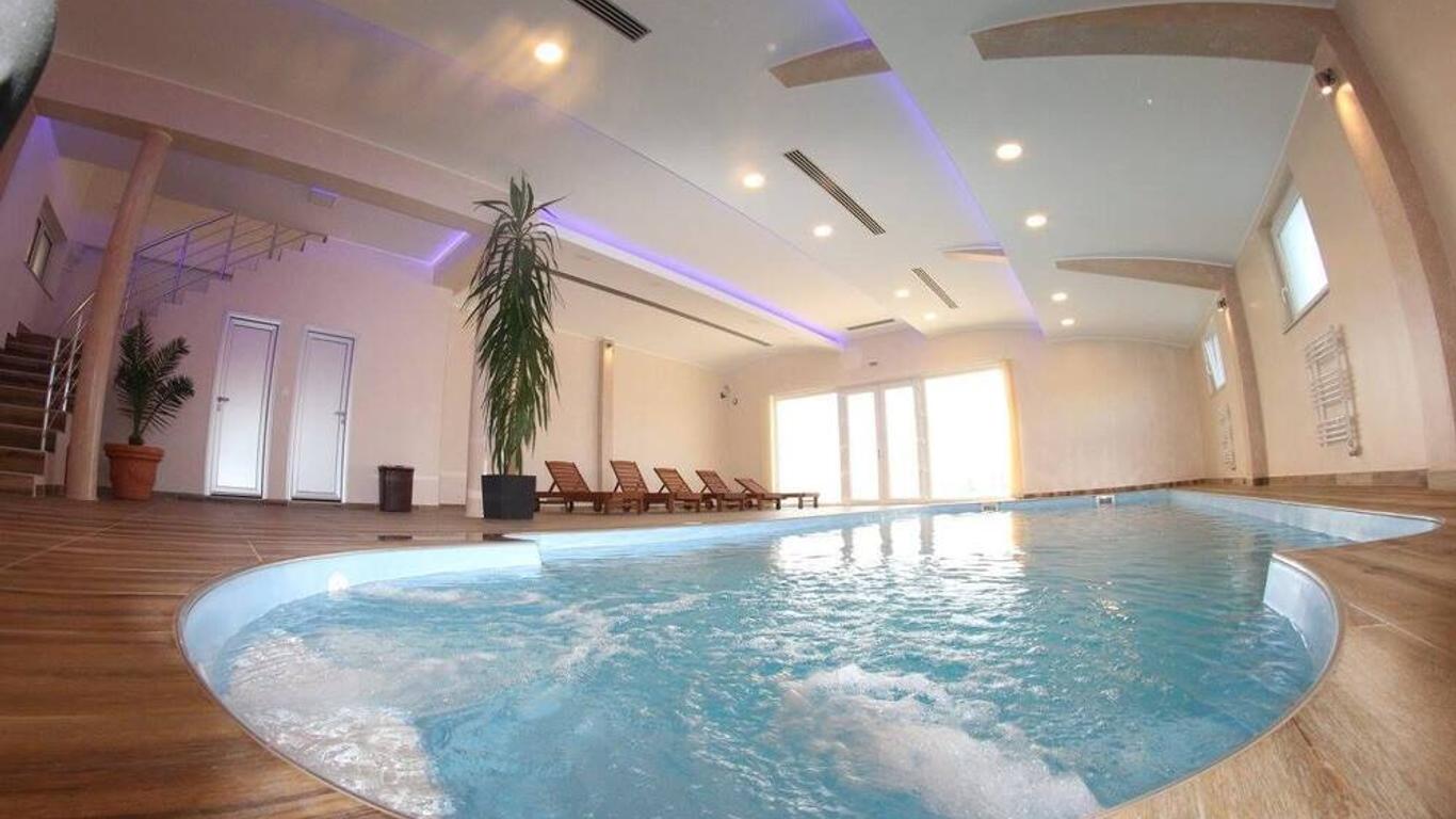 Hotel Lux