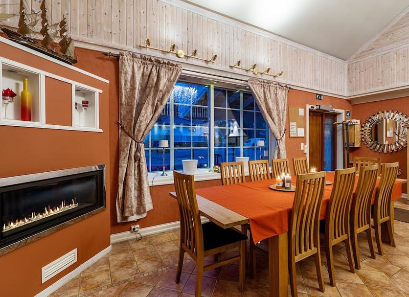 Dining room Photo