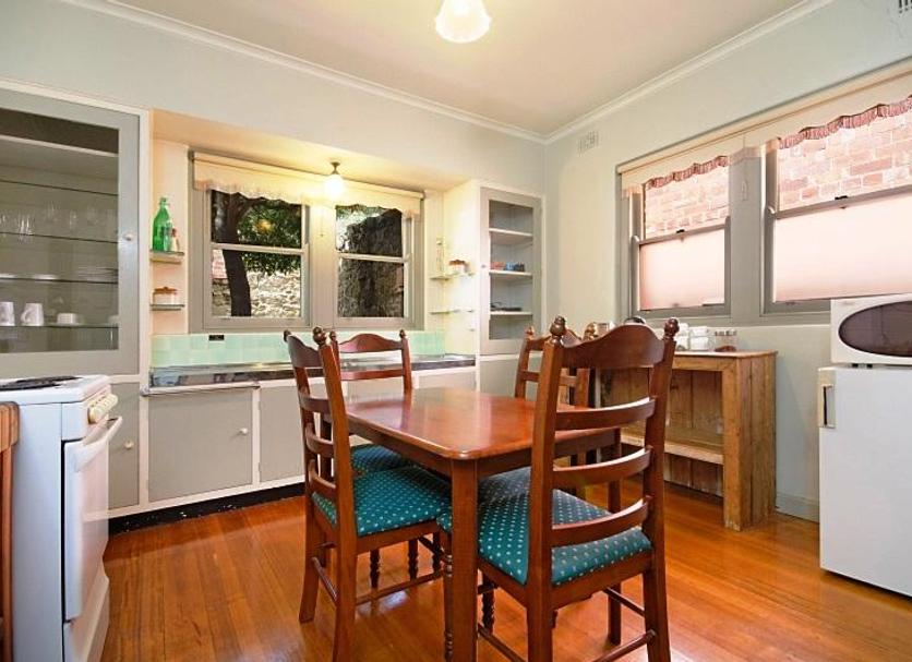 Dining room Photo