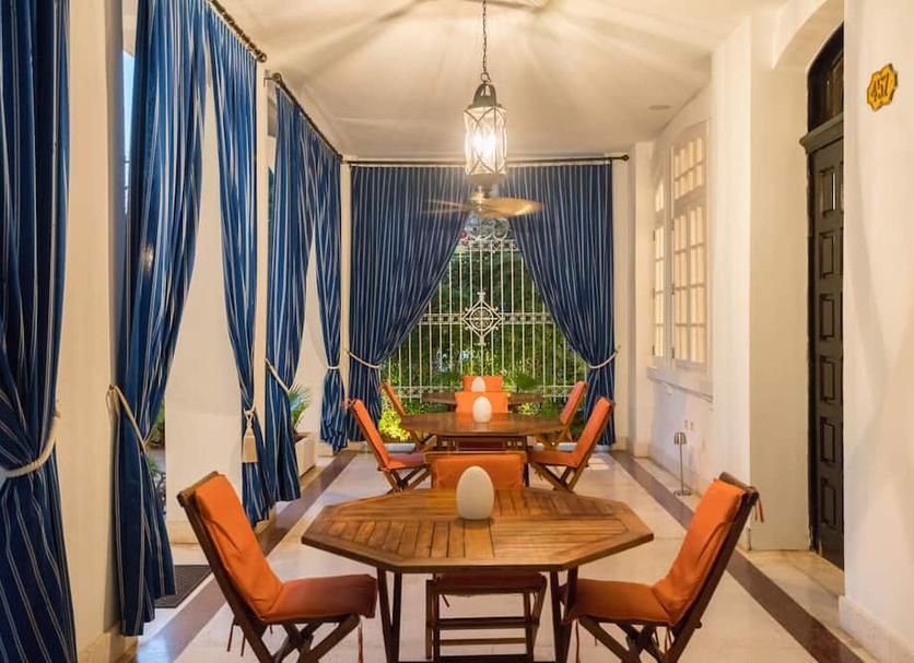 Dining room Photo