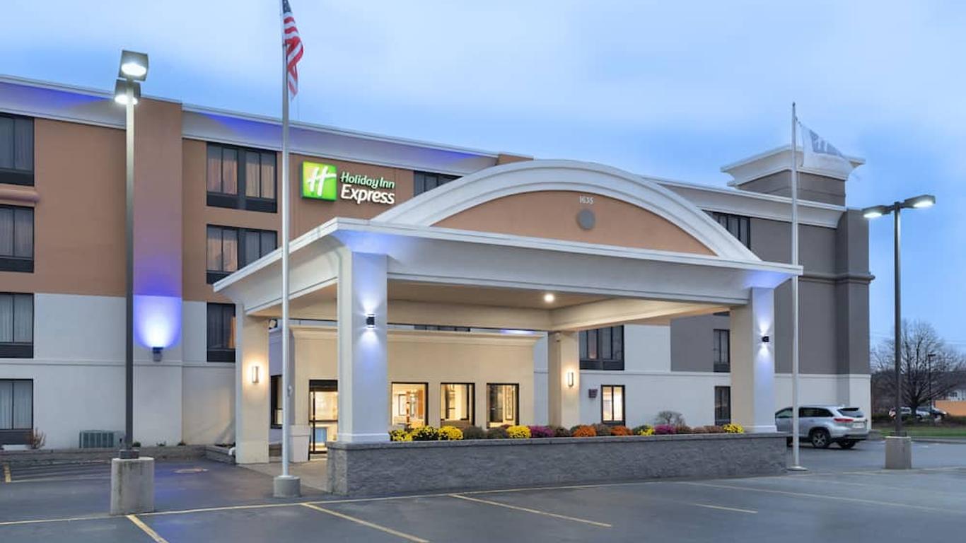 Holiday Inn Express Rochester - Greece By IHG