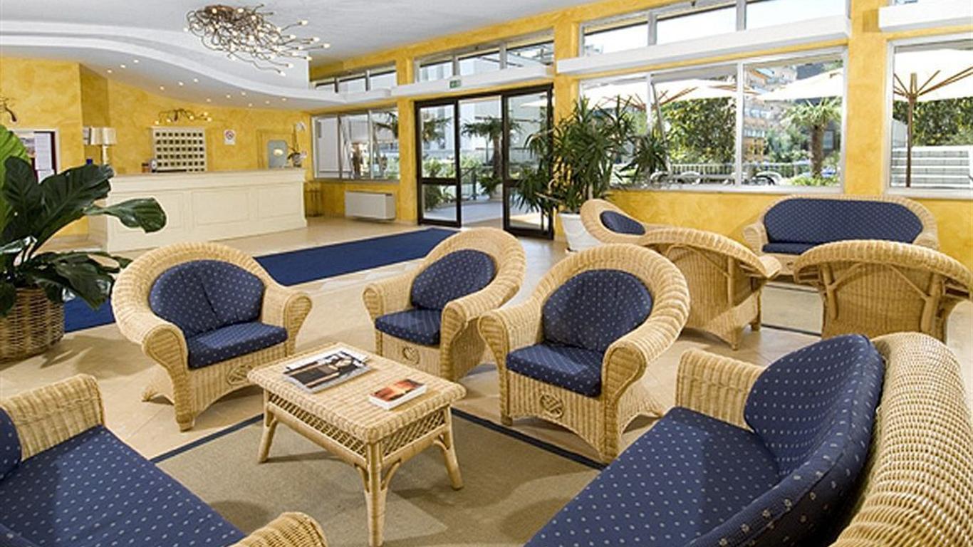 Hotel Caravelle