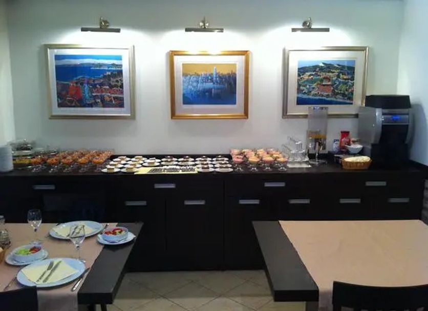 Buffet Photo