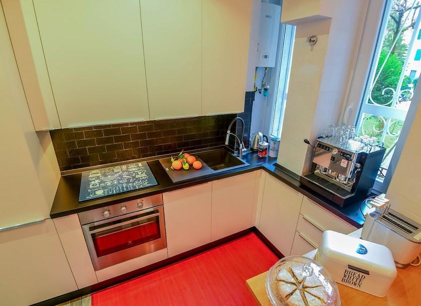 Kitchen Photo