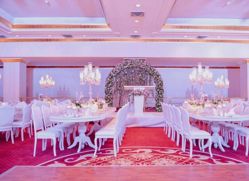 Banquet hall Photo