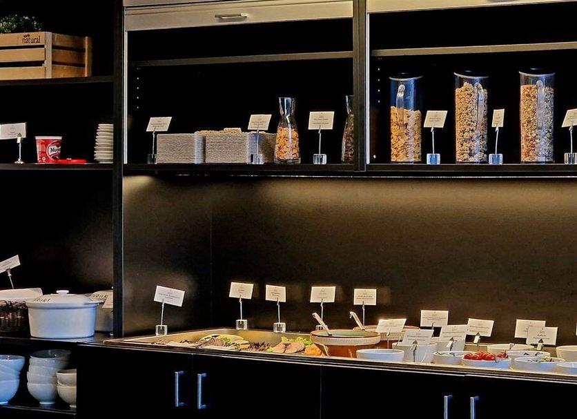 Buffet Photo