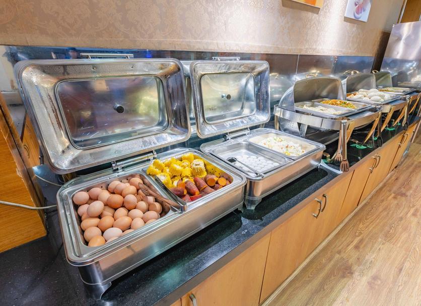 Buffet Photo