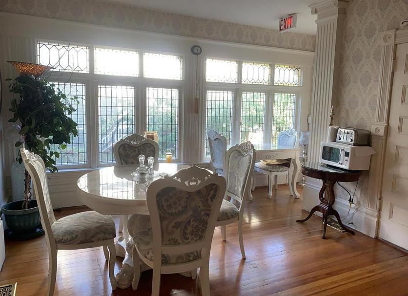Dining room Photo