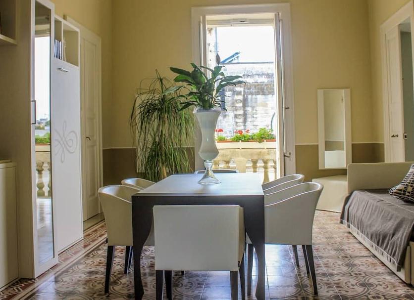 Dining room Photo