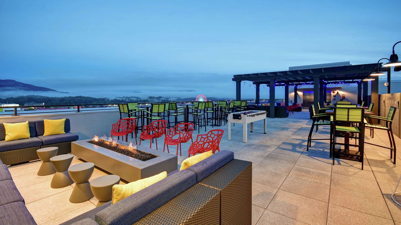 TRU by Hilton Pigeon TN from 64. Pigeon Hotel Deals