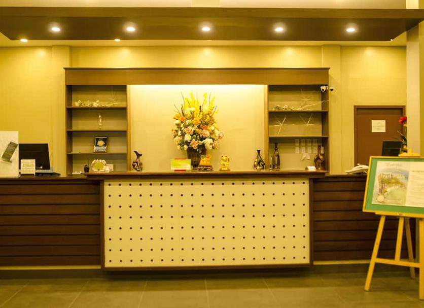 Front desk Photo
