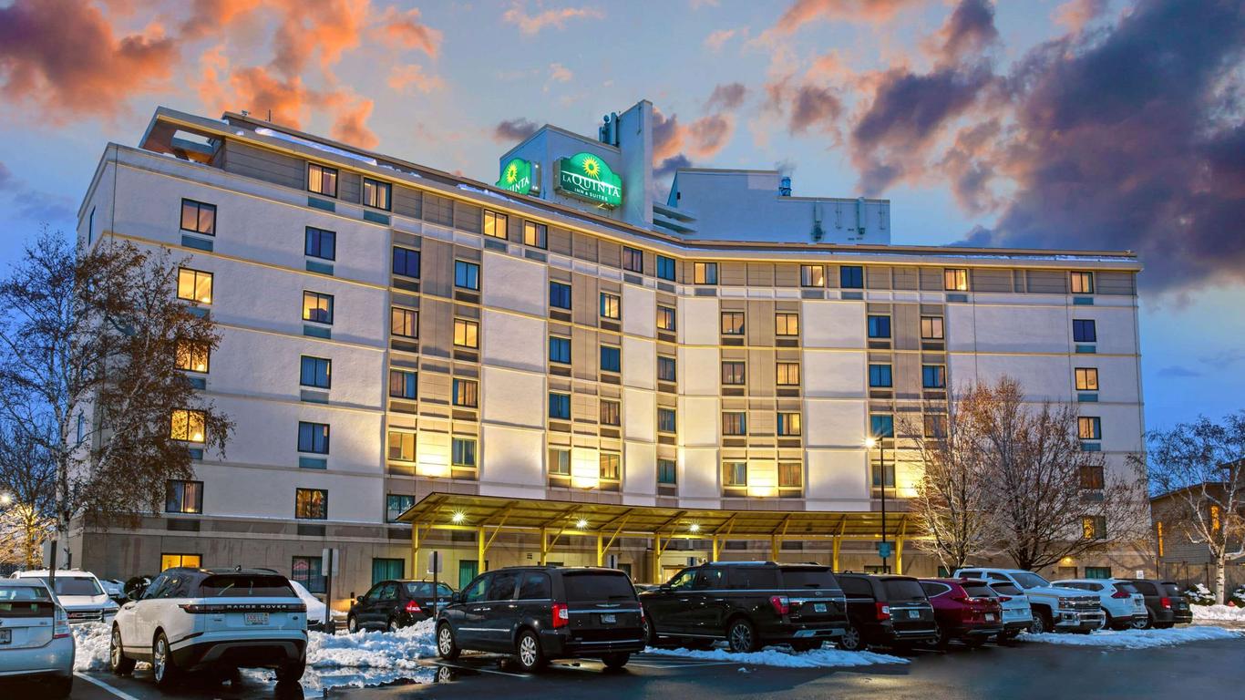 La Quinta Inn & Suites by Wyndham Boston Somerville