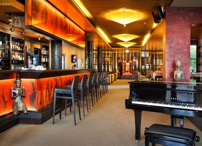 Bar Photo