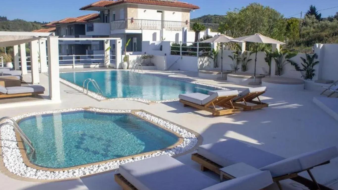 Ampelia Hotel