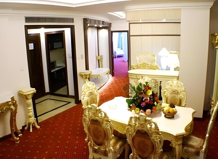 Dining room Photo